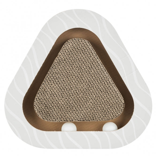 Dreieckige Trixie Kratzpappe aus Wellpappe für Katzen zur ergonomischen Krallenpflege.